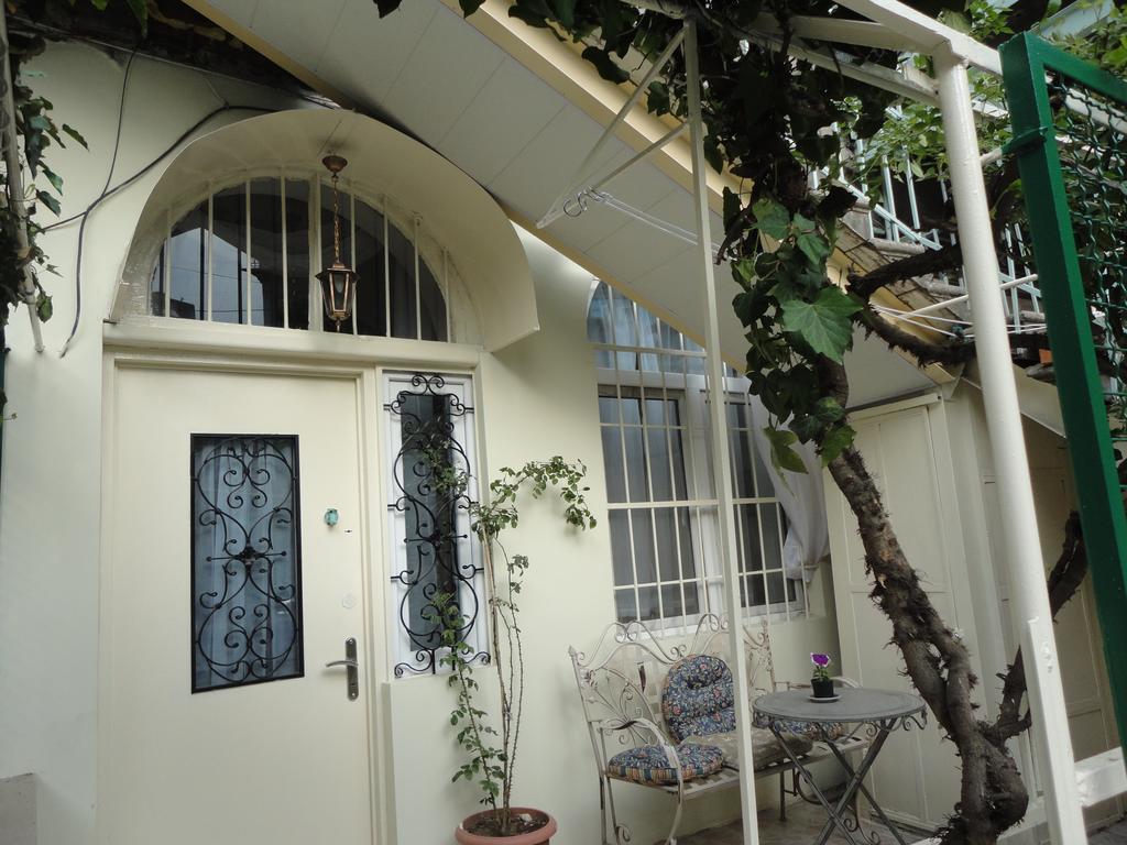 Art House Petunia Apartment Tbilisi Exterior photo