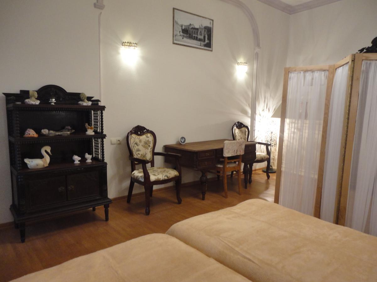 Art House Petunia Apartment Tbilisi Exterior photo